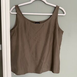 Eileen Fisher 100% Silk Gray Crepe Scoop Neck Camisole Shell Tank Top